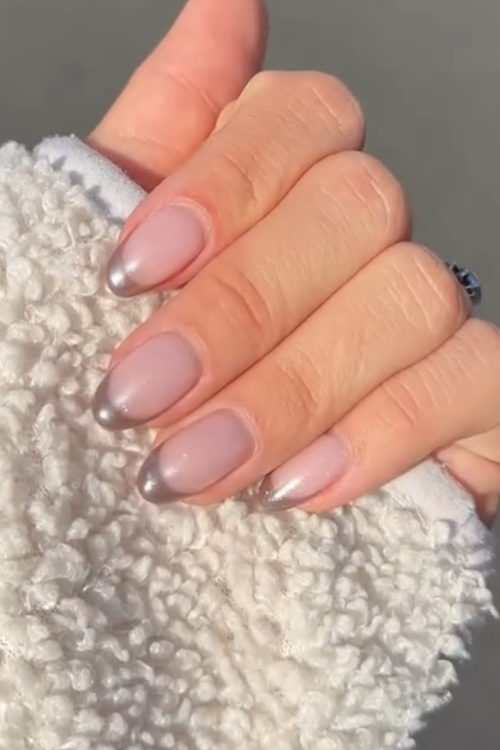 Sleek, Glossy, Irresistible – These Glazed Donut Nails Will Have You Dripping in Style