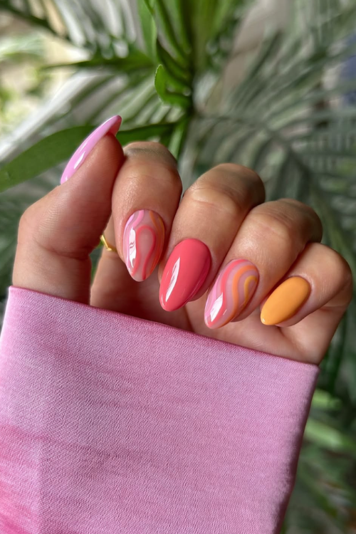 Sunset Nails Are the Moment—24 Designs That Are Just Too Pretty to Ignore