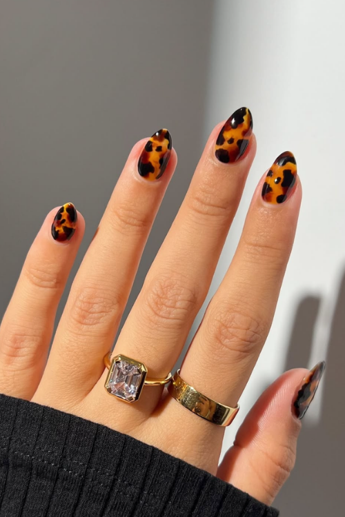 These 19 Cute Thanksgiving Nail Ideas Are Giving Pumpkin Spice & Everything Nice