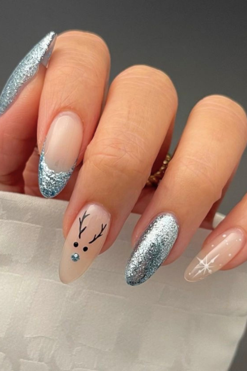 These 24 Frosty Blue Christmas Nails Are So Pretty It Hurts
