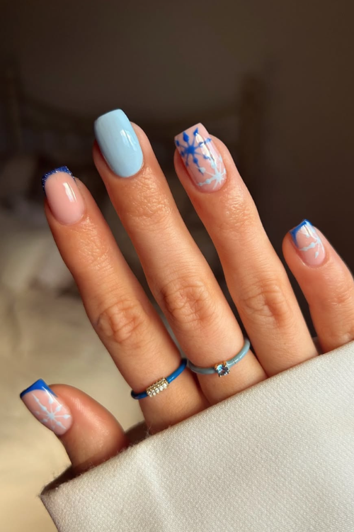 These 24 Frosty Blue Christmas Nails Are So Pretty It Hurts