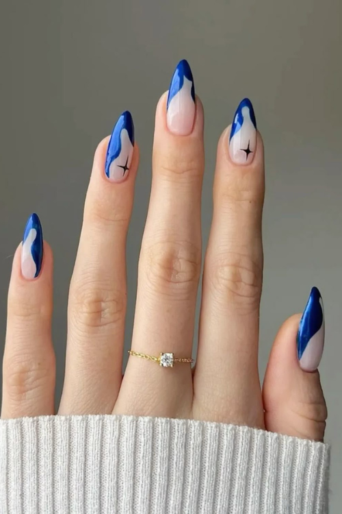 These 24 Frosty Blue Christmas Nails Are So Pretty It Hurts